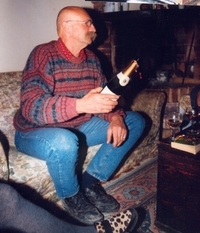 1999-bei-Pepe,-Peter-mit-Sektflasche.jpg